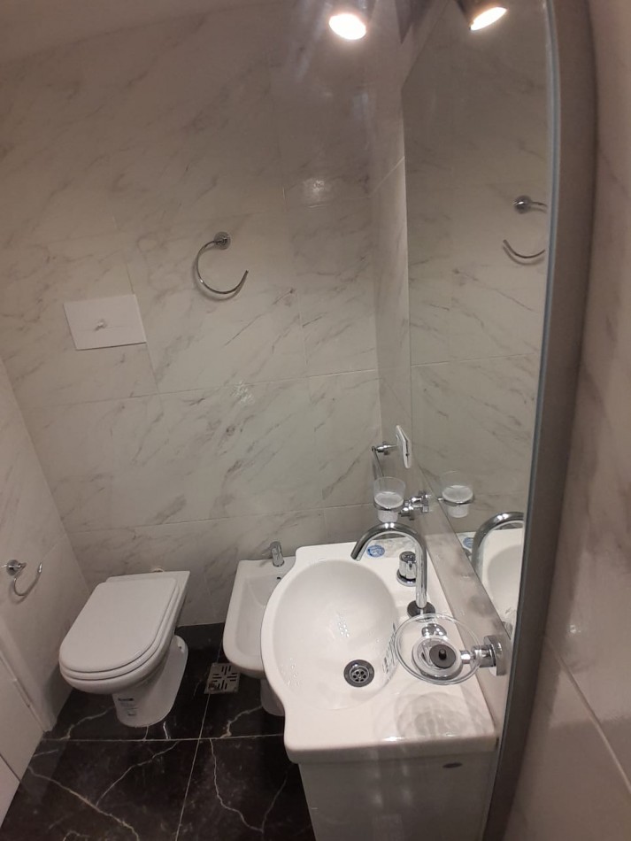 AMBIENTE EXTERNO CON BALCON. VENDIDO!!!!!!!