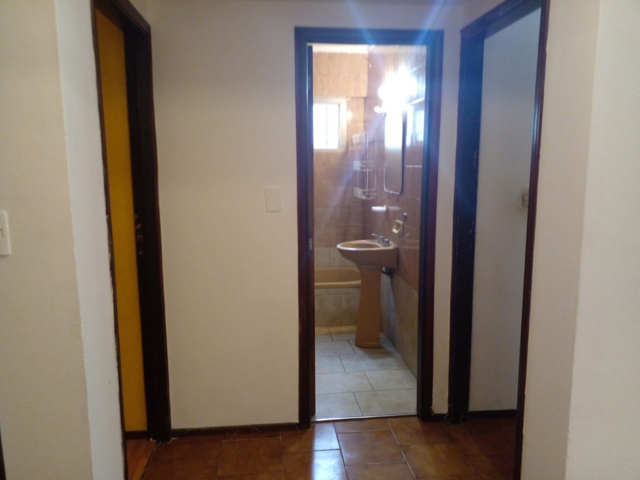 VENTA DEPARTAMENTO TRES AMBIENTES EXTERNO CON BALCON SALIENTE