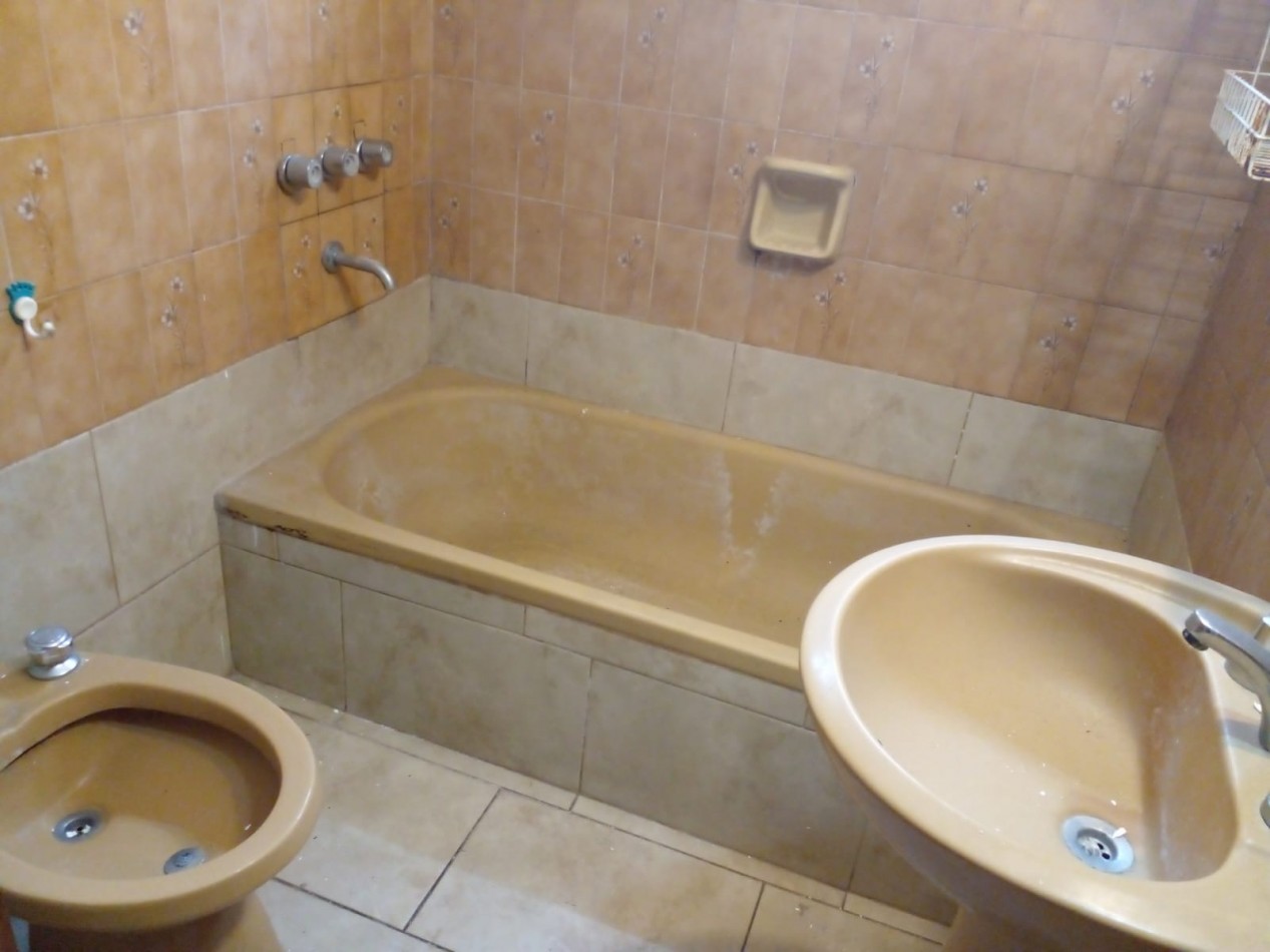 VENTA DEPARTAMENTO TRES AMBIENTES EXTERNO CON BALCON SALIENTE