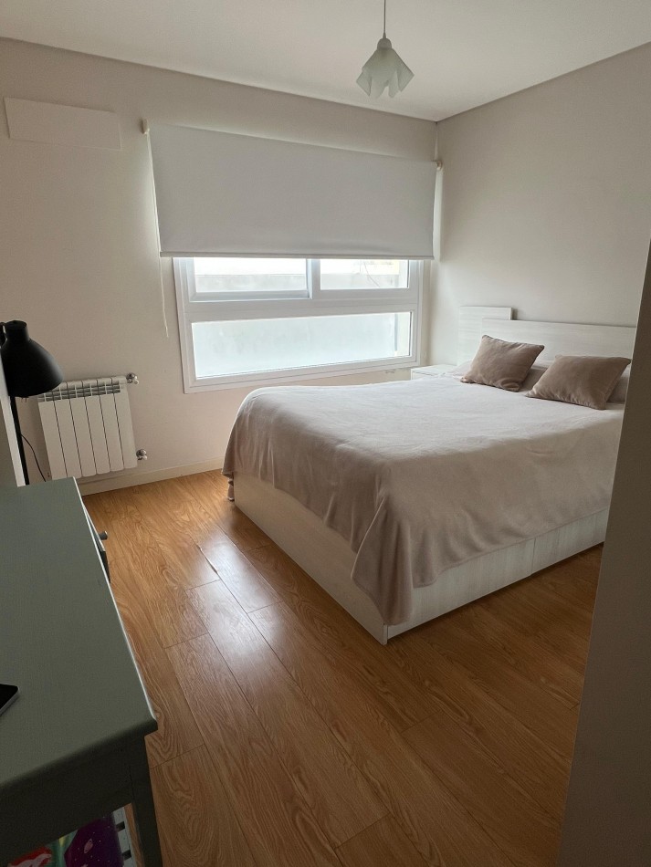 DEPARTAMENTO TRES AMBIENTES CON DOS COCHERAS.