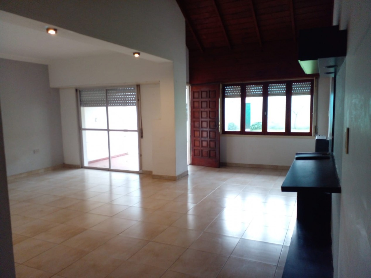 PH 3 AMBIENTES CON DEPENDENCIA